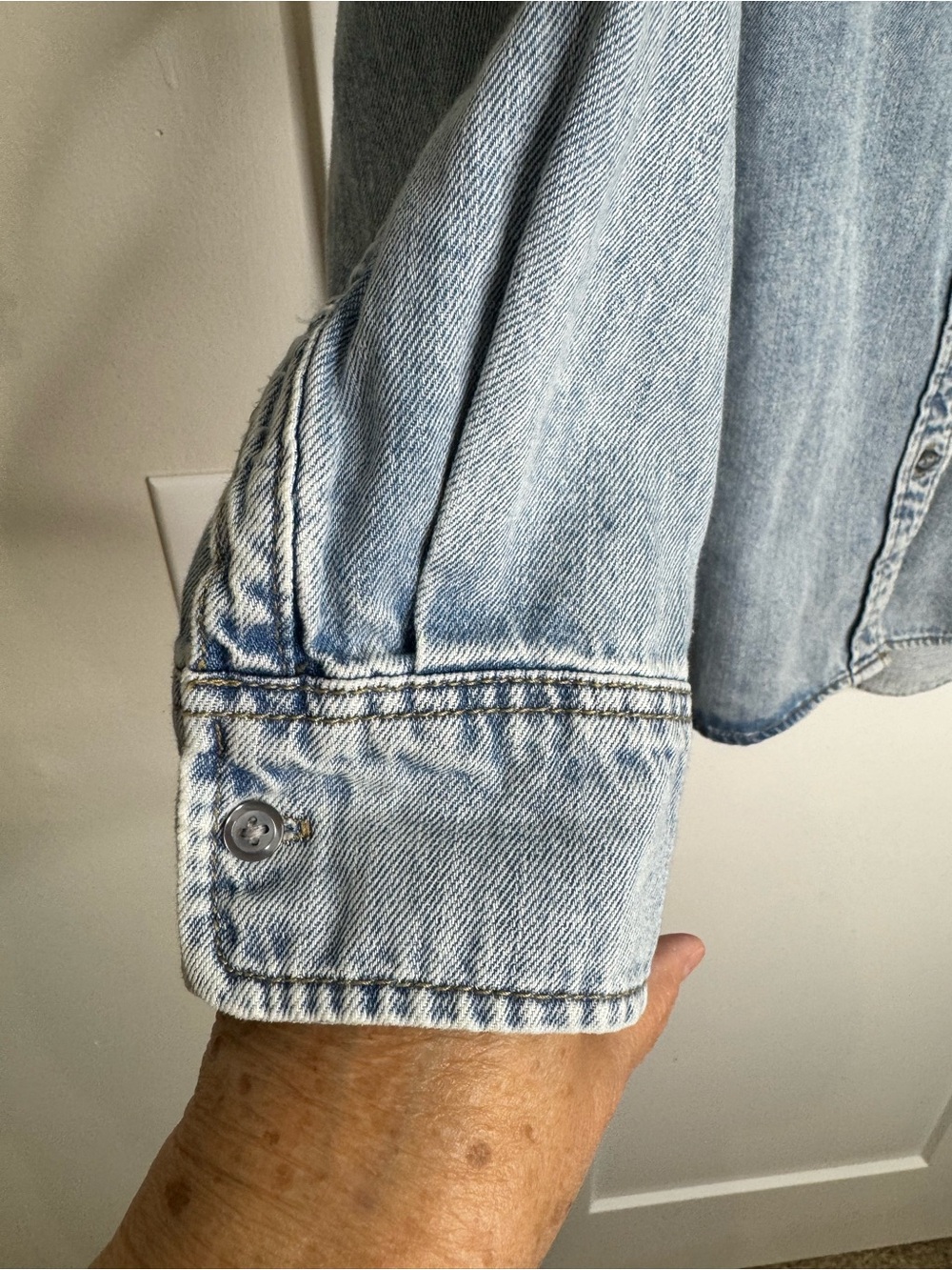 Universal Threads Denim Oversized Shirt/Shacket - Picture 2 of 6